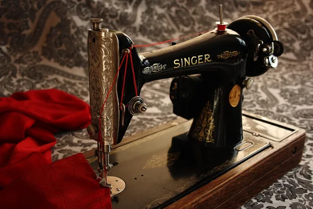 sewing machine, antique, vintage, sewing machine, sewing machine, sewing machine, sewing machine, sewing machine. Museums, guilds and libraries teach antique sewing tools skills for free