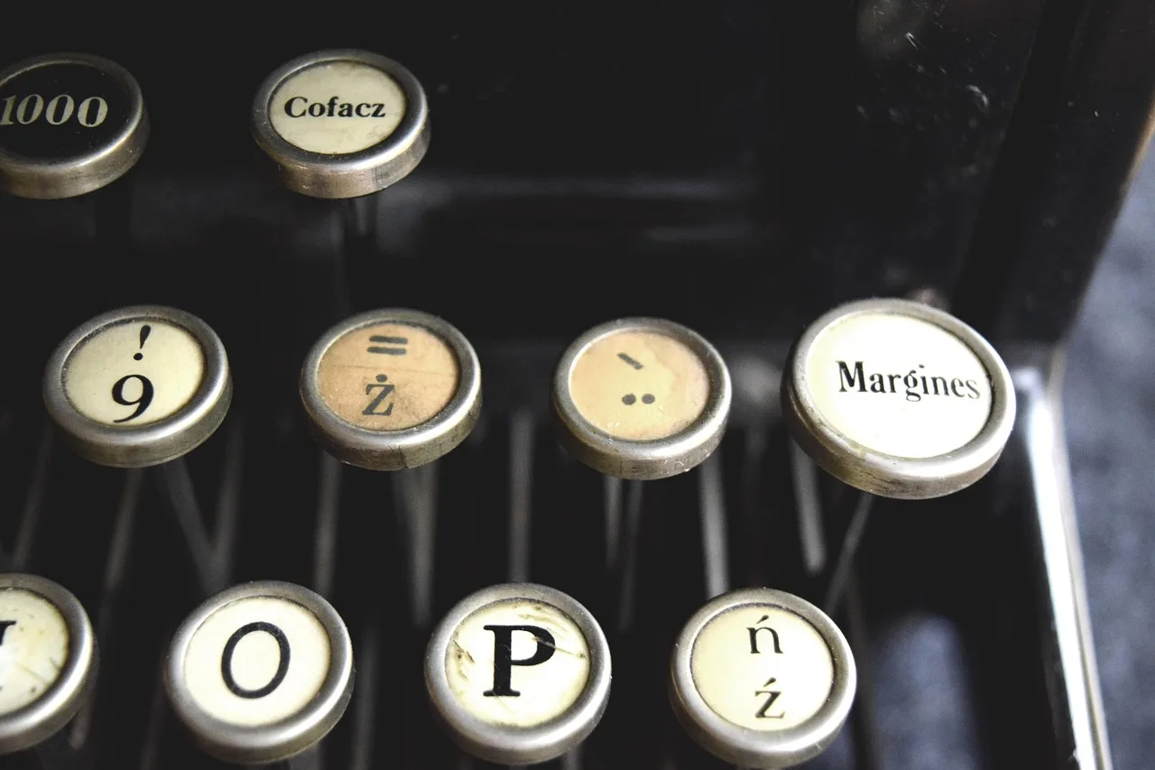 typewriter, antique, letters, manual, model, vintage, style, writing, hobby, old, journal, journalism, gray writing, gray model, gray letter, gray vintage, gray old, typewriter, manual, manual, manual, manual, manual. Machine identification storage: folders, scans, review