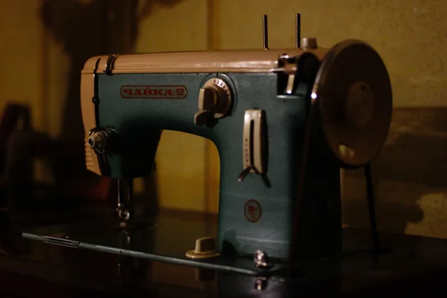 sewing, machine, hard, case. Sealed storage compared with open storage for a vintage machine model